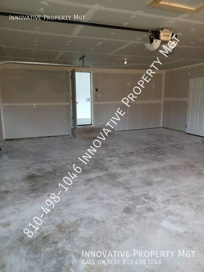 Building Photo - 4354 Elms Rd