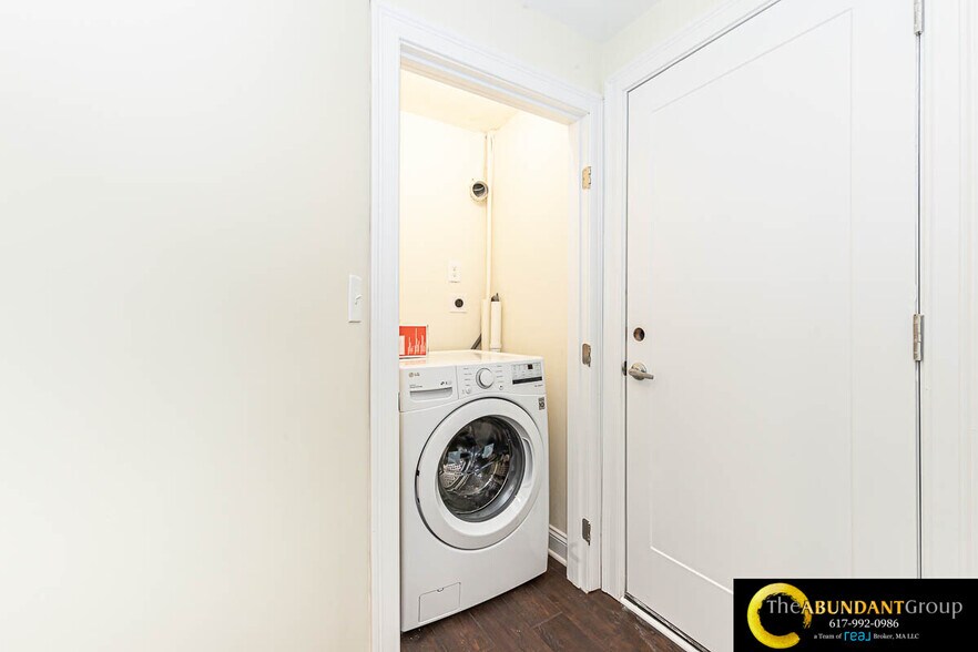 Building Photo - 48 Caldwell Rd