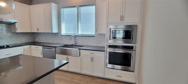 Building Photo - 28564 Sweet Persimmon Dr