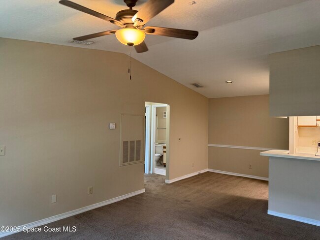 Building Photo - 7667 N Wickham Rd