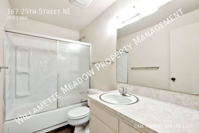 Building Photo - Spacious 2-Bedroom Upstairs Apartment with...