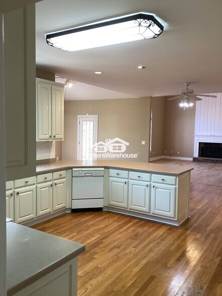 Building Photo - 10515 Sugar Crest Ave