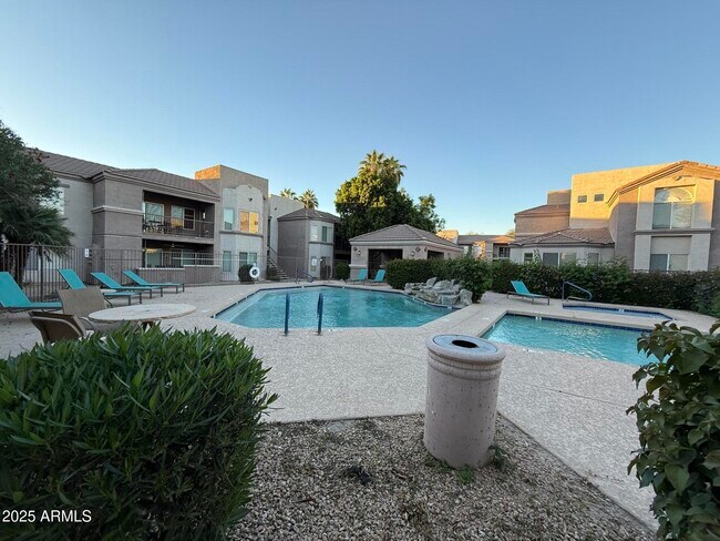 Building Photo - 17017 N 12th St