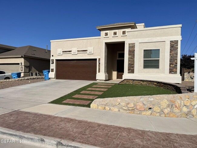 Primary Photo - 101 S Manzanita Dr