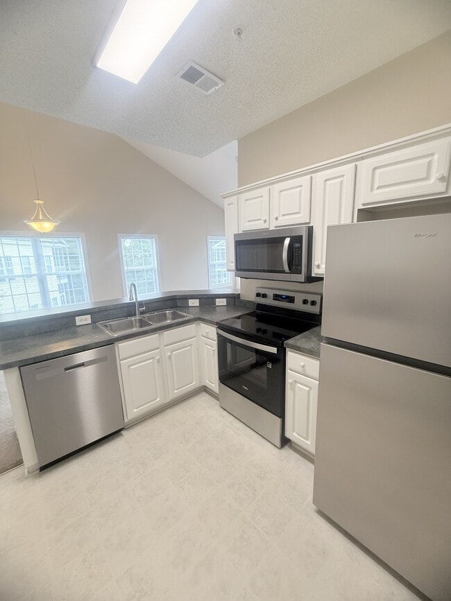 Building Photo - 5034 Belleglen Ct