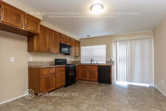 Building Photo - 24650 Myrna St