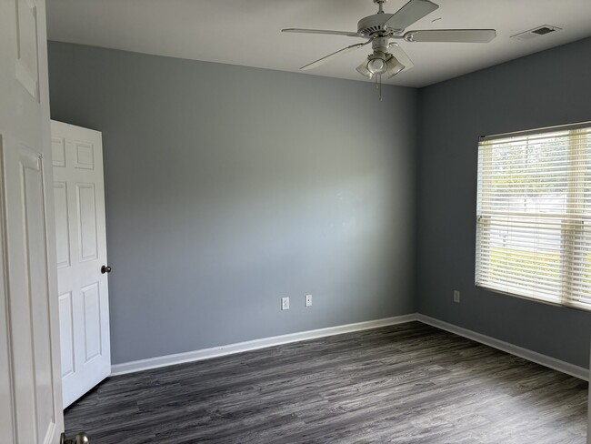Building Photo - 374 Kiskadee Loop