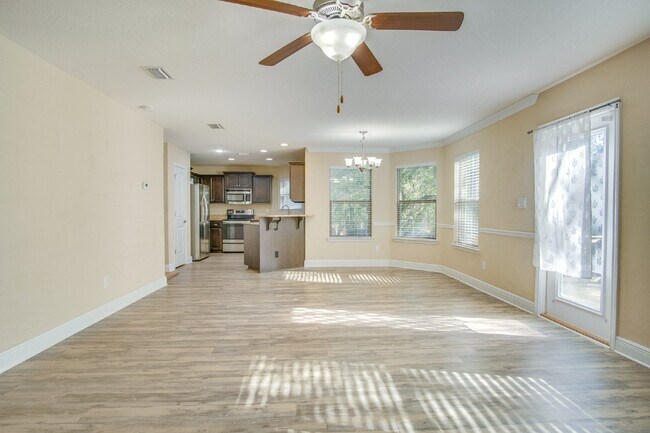 Building Photo - Modern 4BR/3BA Home Near NAS Pensacola – $500 Off Deposit for Qualified Active Duty Military – Pr...
