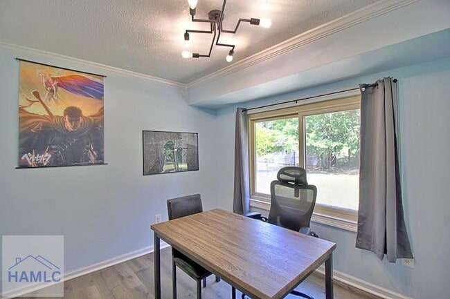 Building Photo - 1062 Kelly Dr