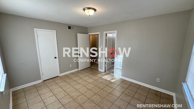 Building Photo - 1976 Goldbrier Ln