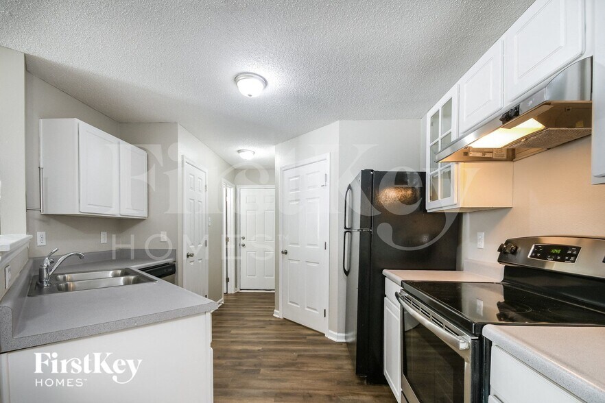 Building Photo - 16700 Aulton Dr