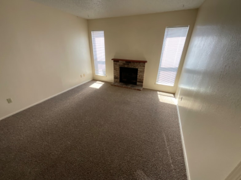 Building Photo - 4507 Coronado Ave