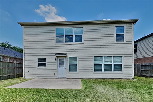 Building Photo - 4714 Pin Oak Creek Ln