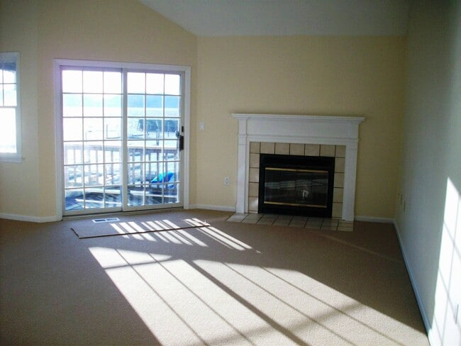 Building Photo - 113 Half Moon Bay Dr