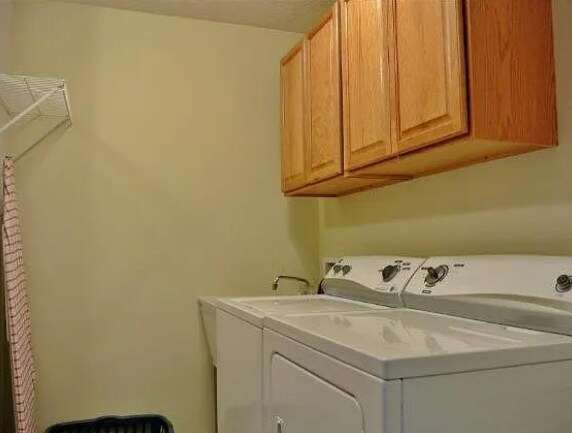 Building Photo - 1554 Independence Dr