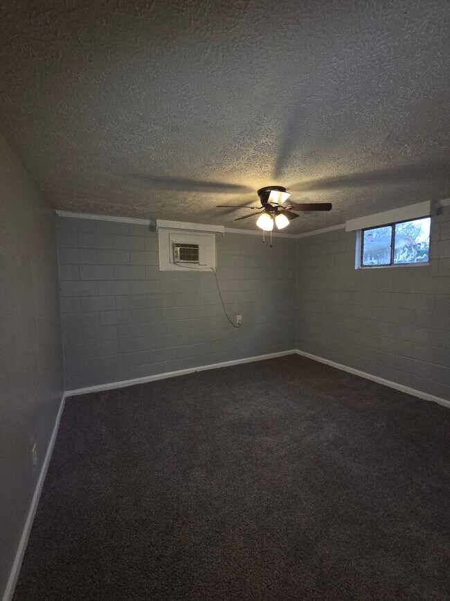 Building Photo - 928 Hamilton Blvd