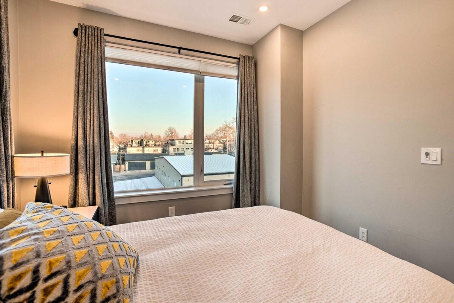 Building Photo - 4549 Tennyson St