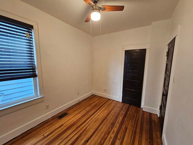 Building Photo - 303 Fulton Ave