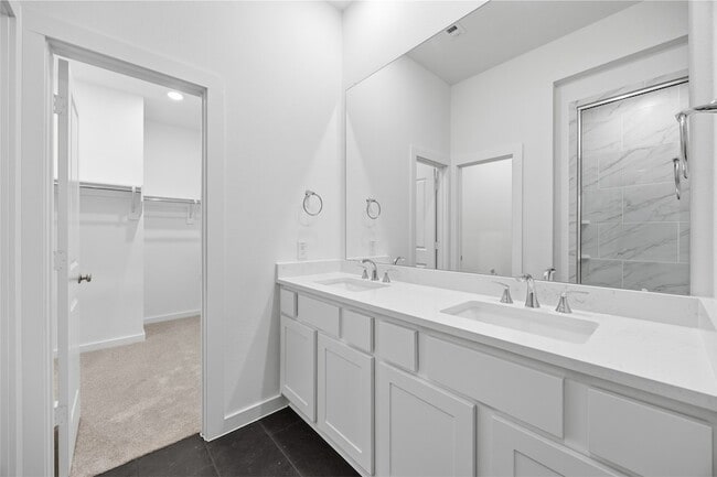 Building Photo - 16719 Lake Austin St