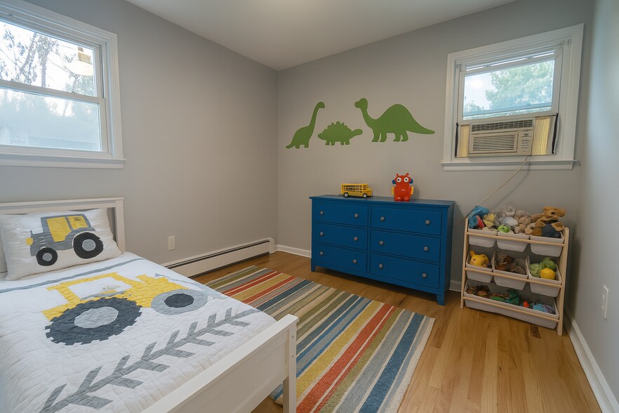 Building Photo - 34 Warman St