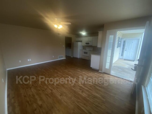 Building Photo - 815 N 48th St