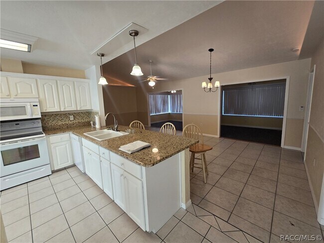 Building Photo - 2280 N Hardee Point