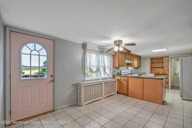 Building Photo - 284 Millstone Rd
