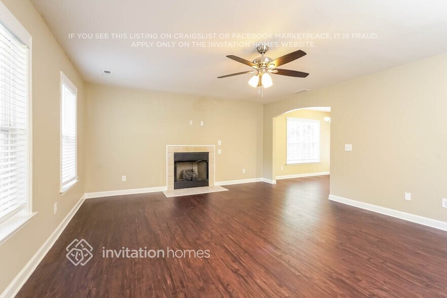 Building Photo - 2741 Bridgeport Dr