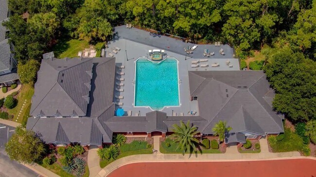 Building Photo - Exceptional Home Clean