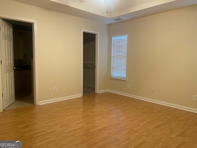 Building Photo - 105 Luster Ct
