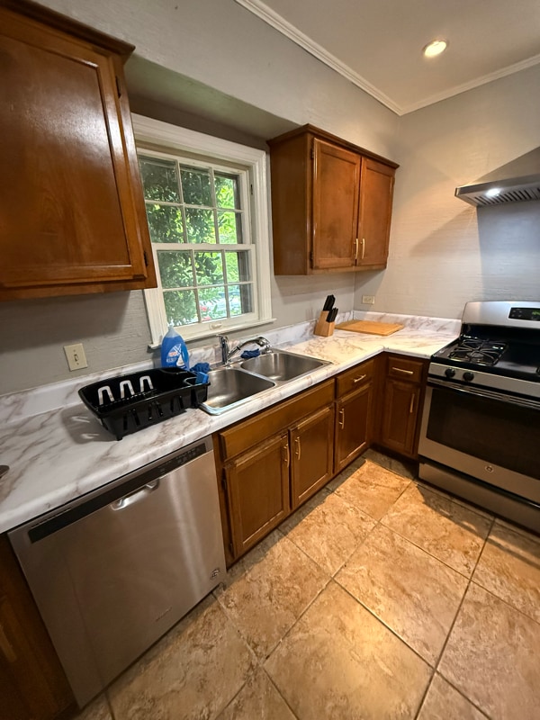 Building Photo - 2766 Union Ave