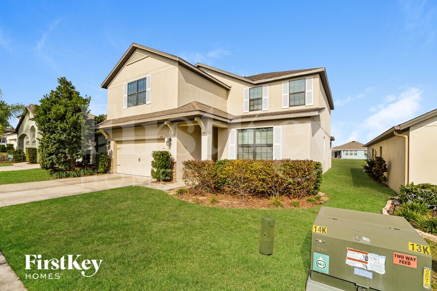 Building Photo - 607 Silverthorn Pl