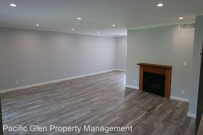 Building Photo - 3 br, 2.5 bath House - 7903 Via Magdalena