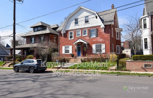 Building Photo - 61 E Ashland St