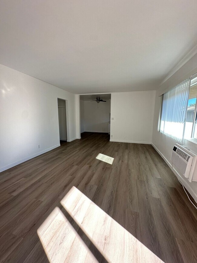 Interior Photo - 9215 Sepulveda Apartments