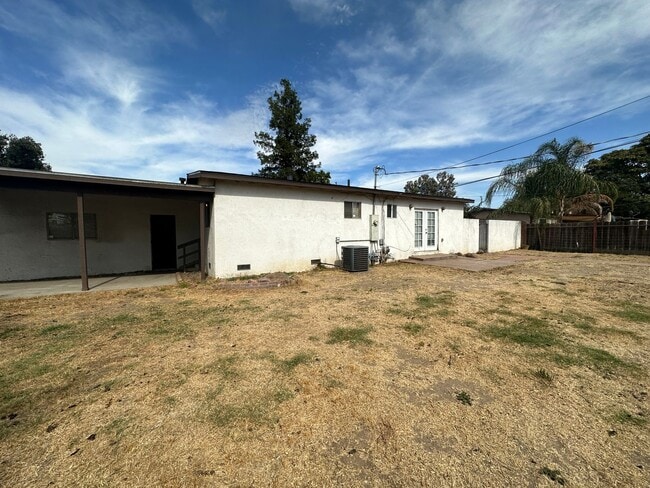 Building Photo - 1316 Thorsen Ave