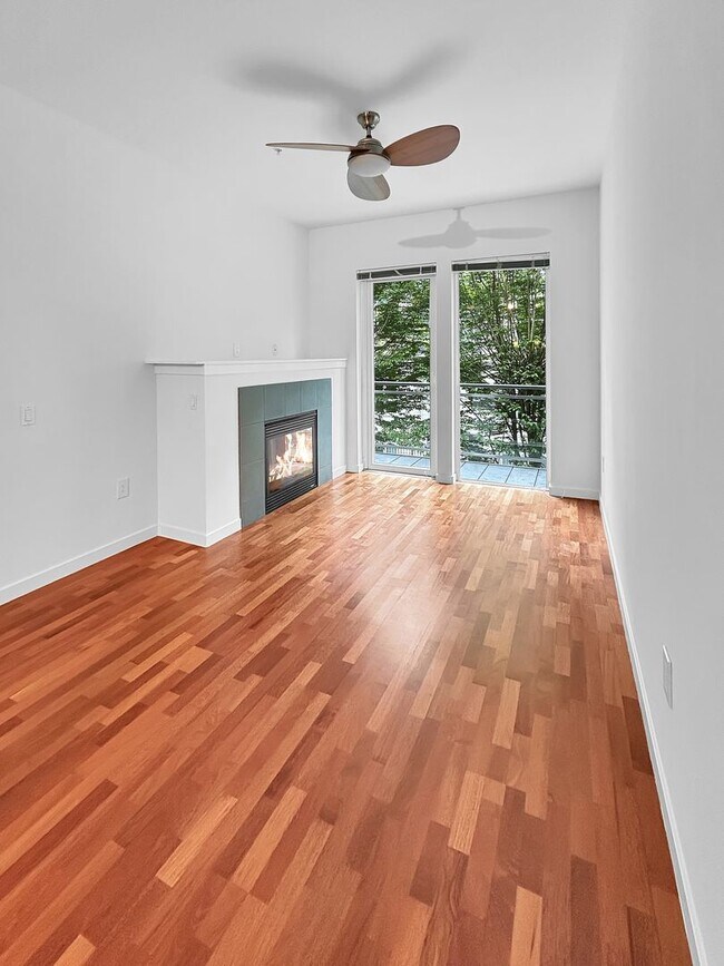 Building Photo - 1Bd/1Ba Kirkland Condo