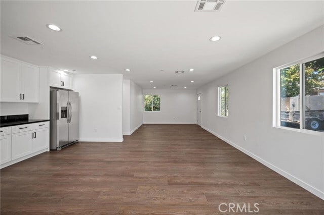 Building Photo - 7445 Balcom Ave