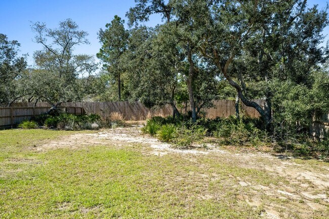 Building Photo - DON'T MISS OUT!