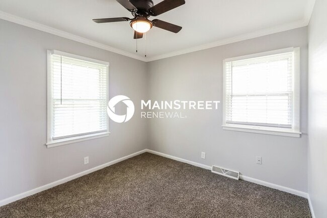 Building Photo - 3 Bedroom Pet-Friendly Home in PLEASANT HILL, MO with Main Street Renewal