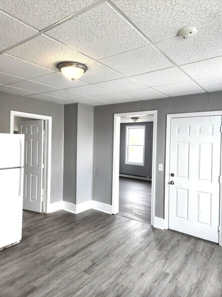Building Photo - 22-24 Lawn Avenue - Unit #2F