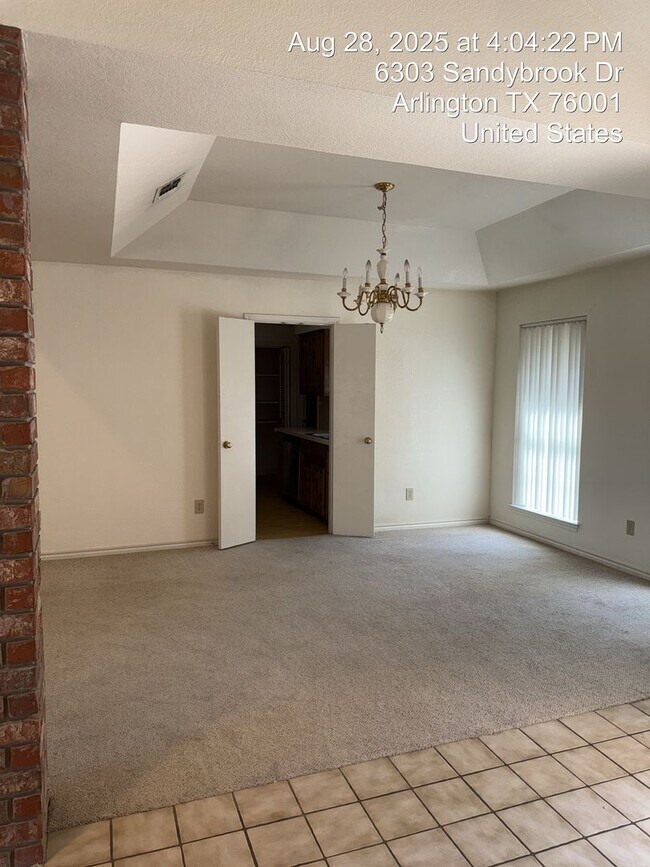 Building Photo - 6303 Sandybrook Dr