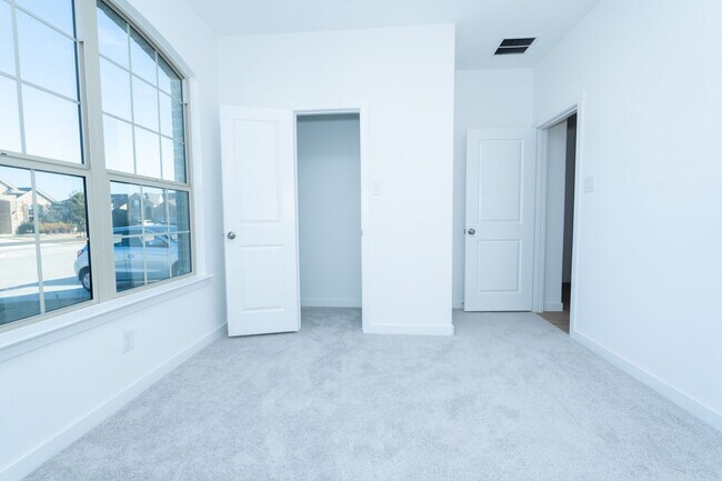 Building Photo - BRAND NEW 2025 Construction - 4BR/3BA Single-Family Home in Northlake Estates