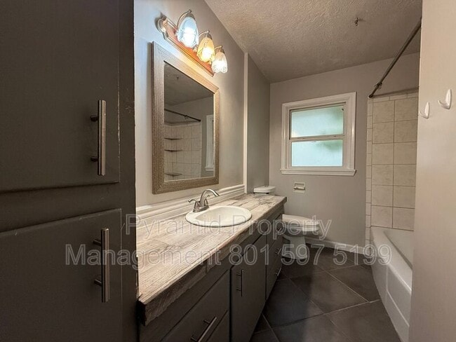 Building Photo - 1141 Rushton St