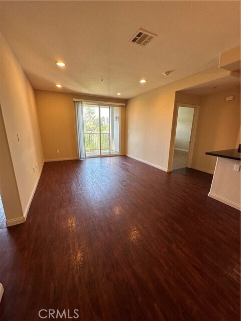 Building Photo - 360 W Ave 26