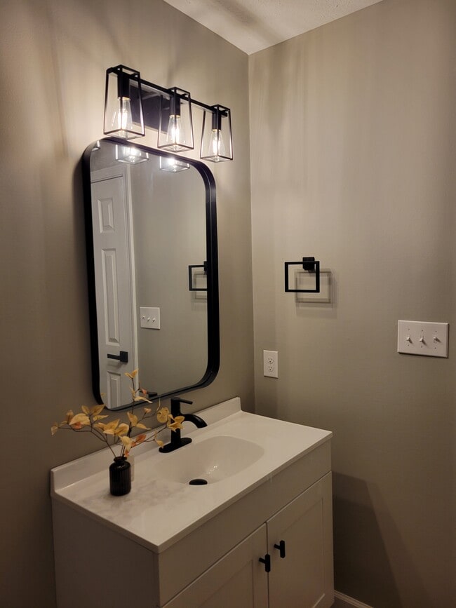 Building Photo - 12920 St Andrews Way