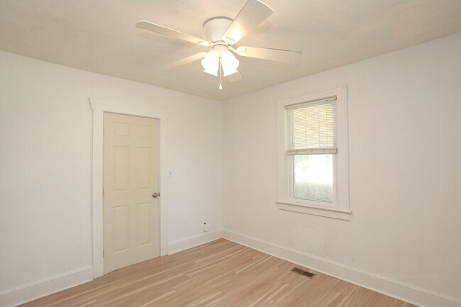 Building Photo - 768 Mayfield Ave