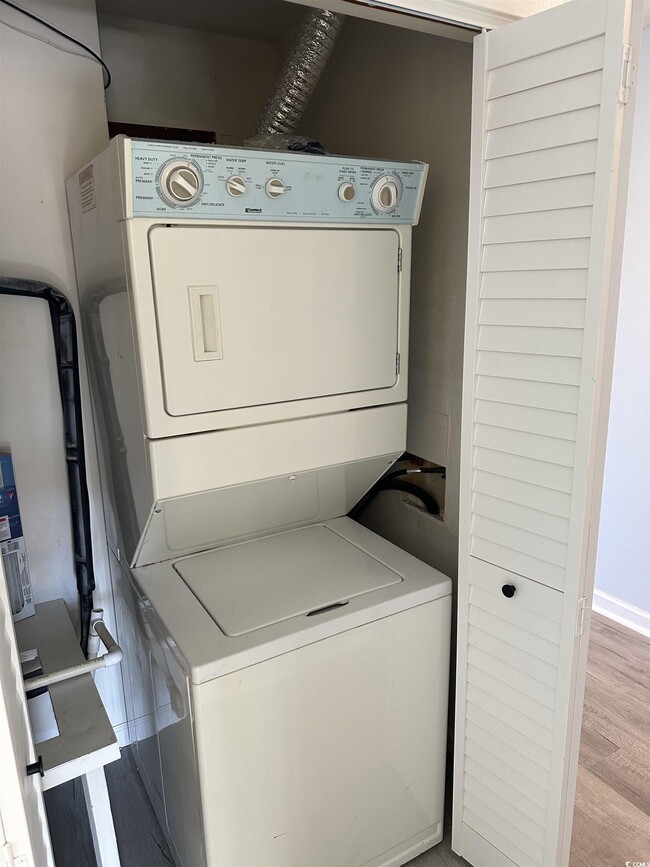 Building Photo - 4482 Little River Inn Ln