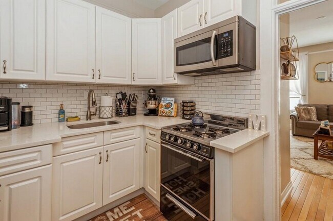 Building Photo - 226 Jefferson St