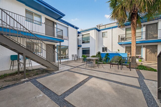 Building Photo - 2020 Huldy St